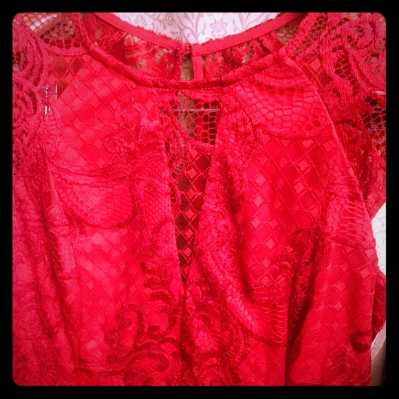 Beautiful red lace dress - Picture 1 of 5